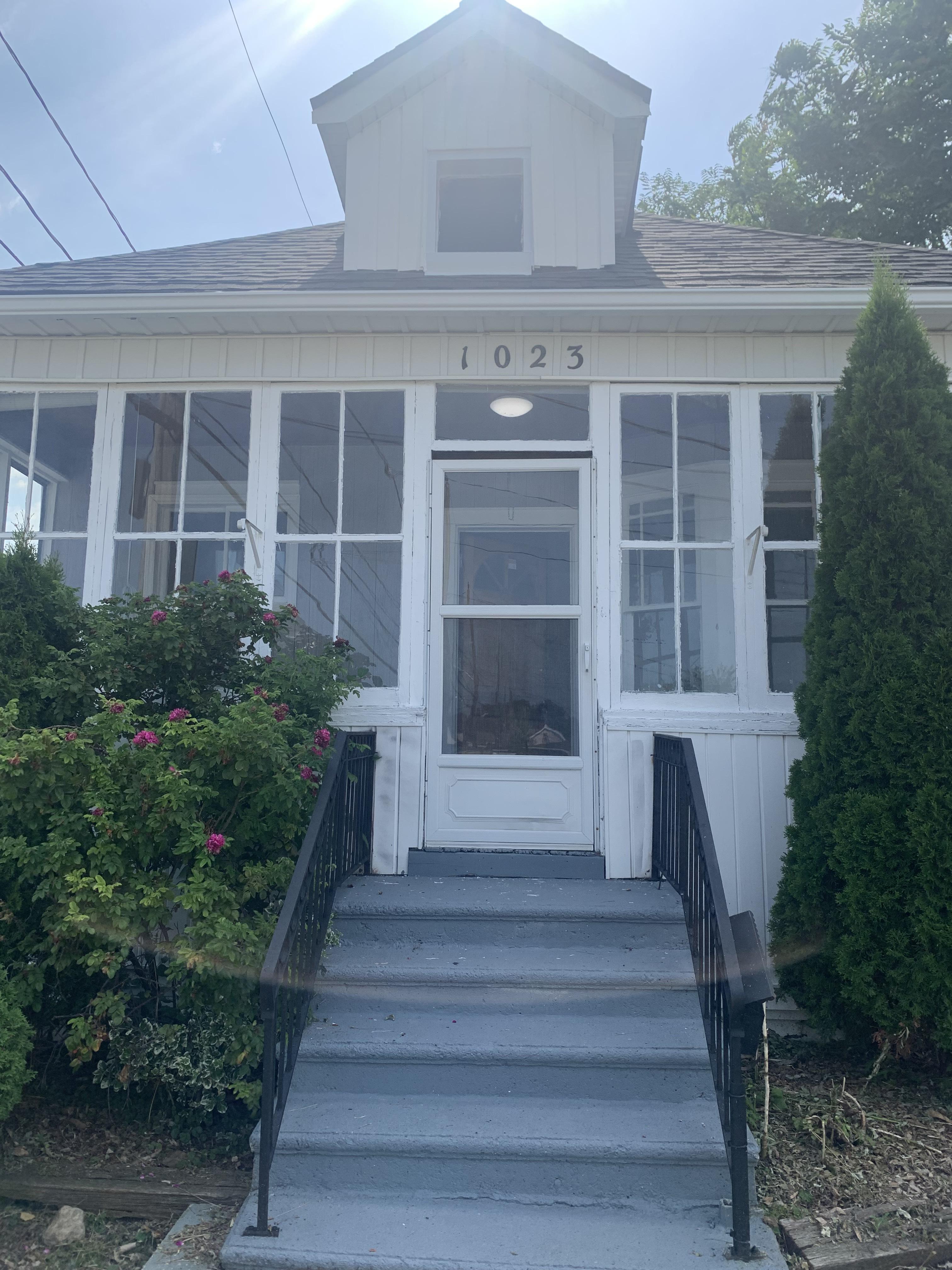 House for sale by owner in Windsor, ON