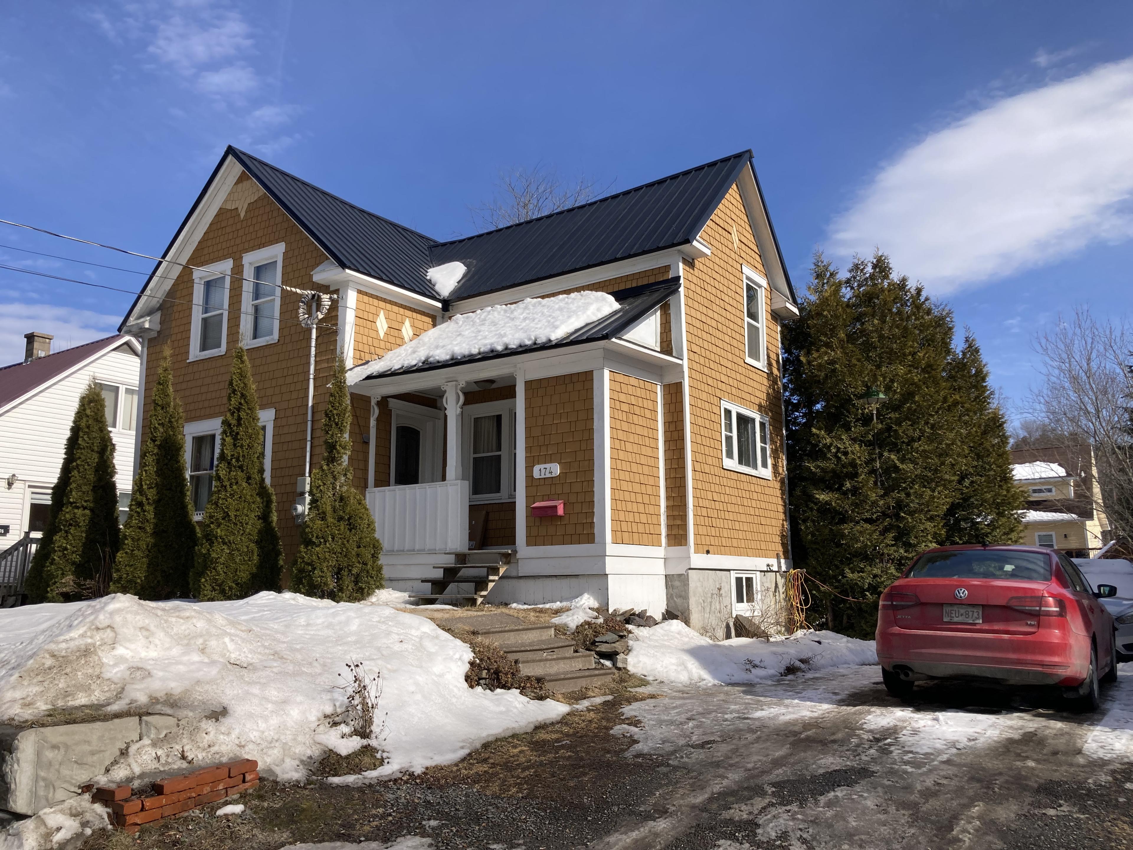 House for sale by owner in Fredericton, NB